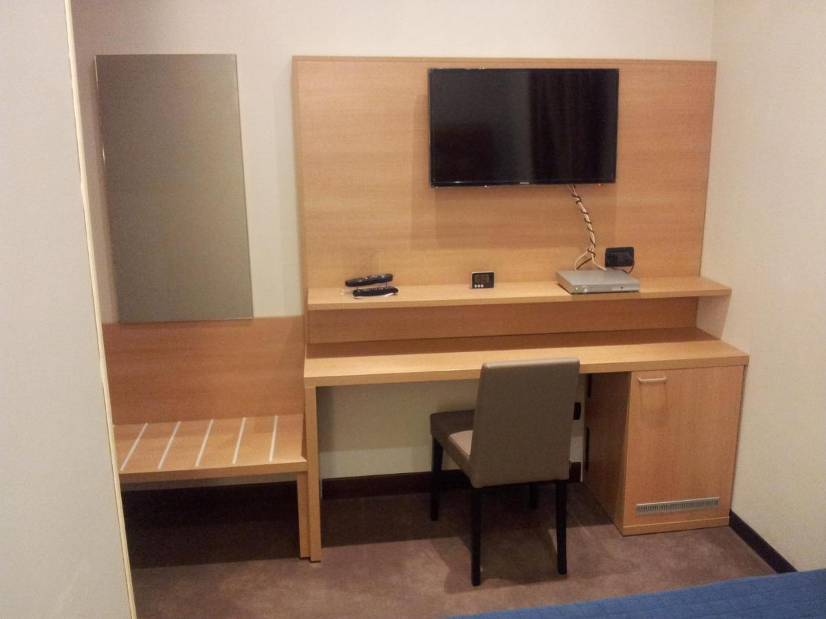 Pensión Residenza Cola Di Rienzo - In 2*